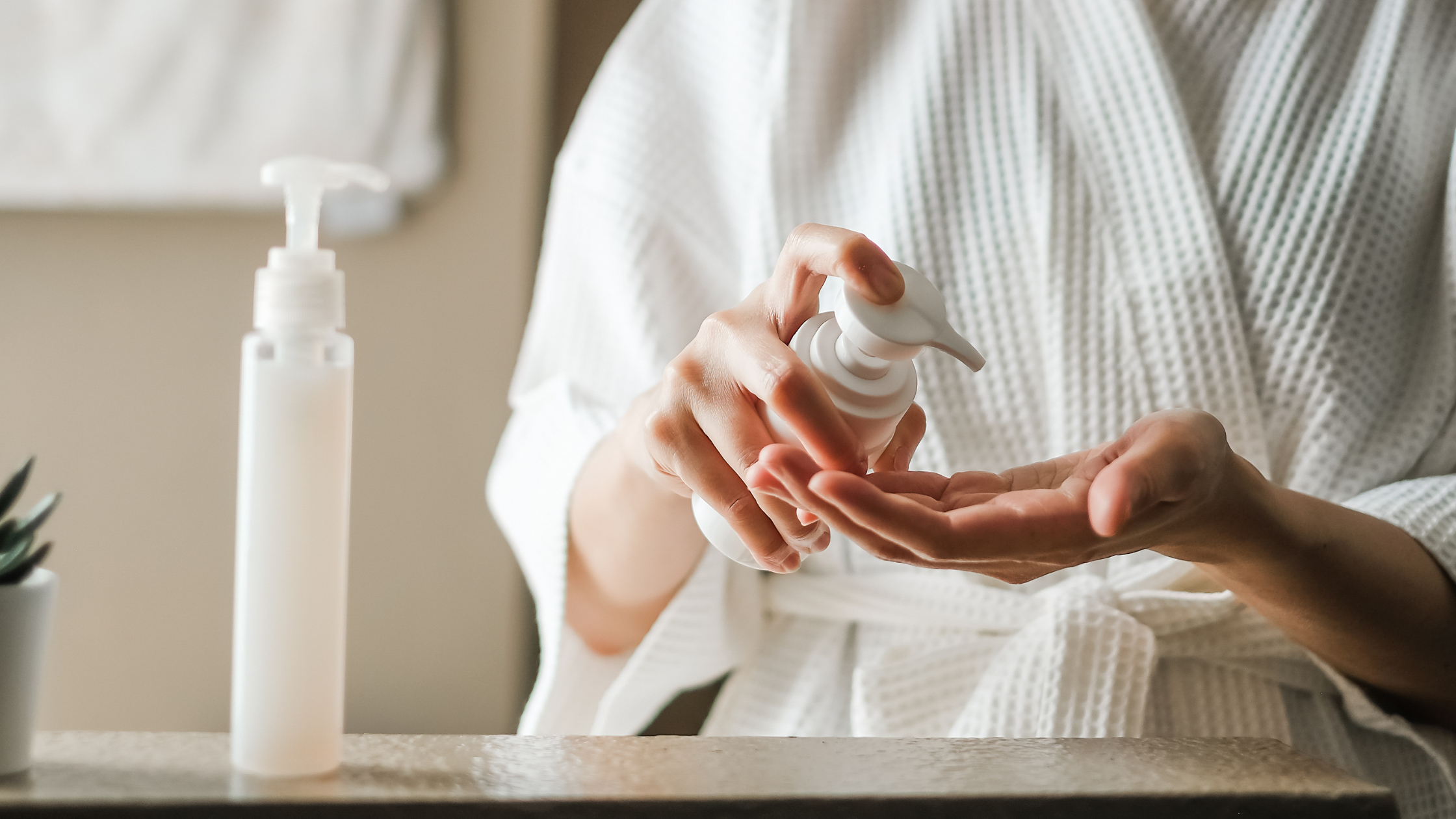 Night vs. Day Skincare: Why What You Use in the Evening Matters More Than You Think
