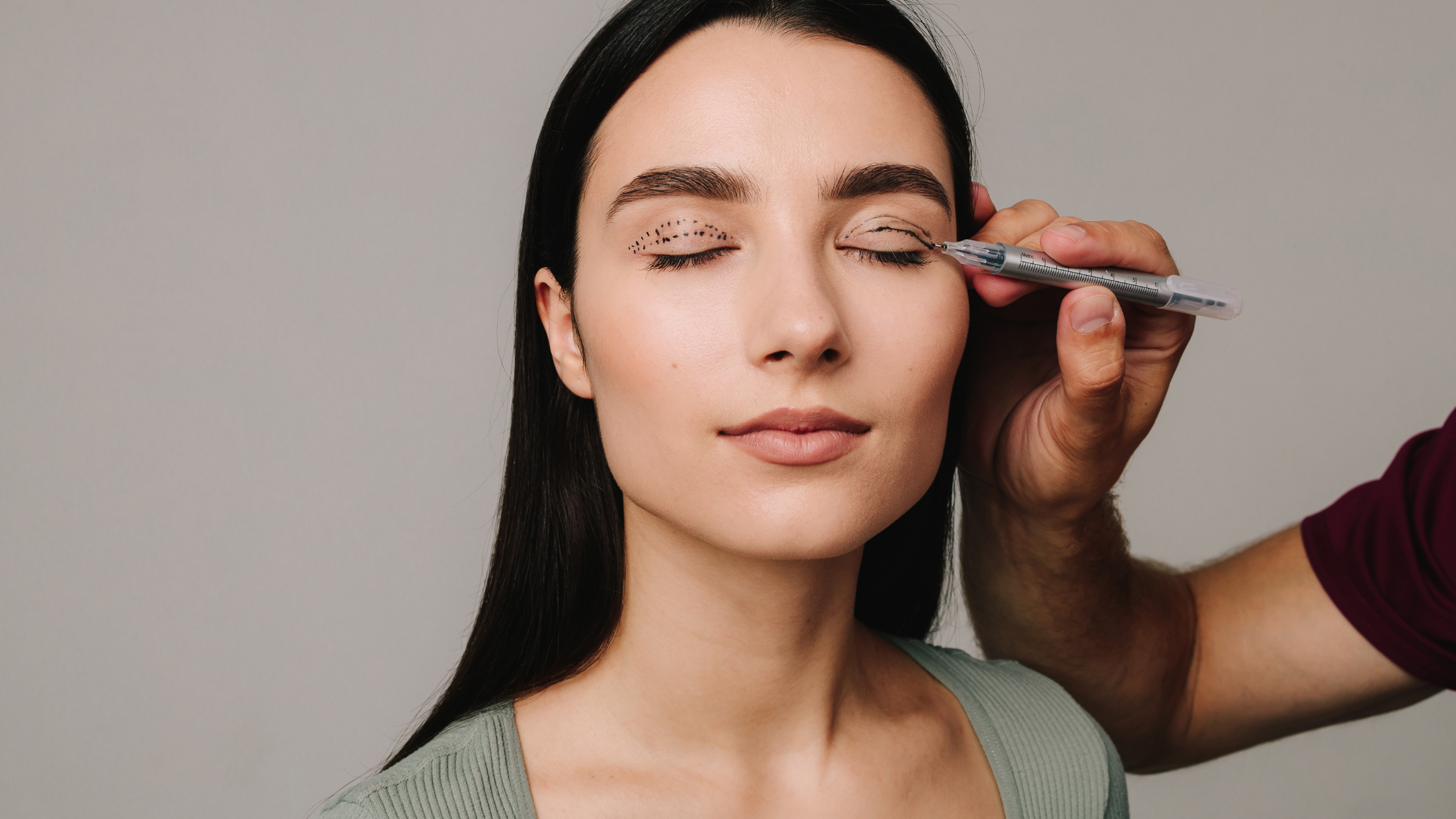 Can I Wear Makeup After Blepharoplasty? Here's When It's Safe