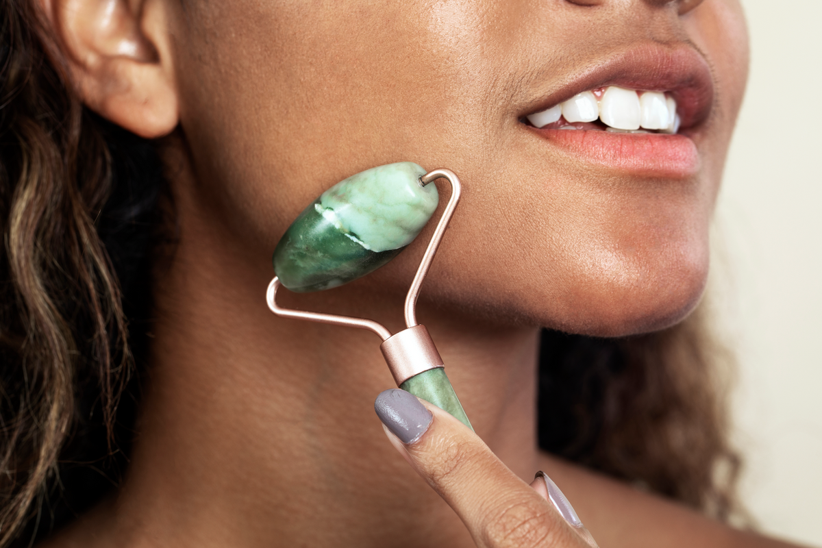 Do Jade Rollers Really Work? Let’s Look At The Science Rejûvaskin
