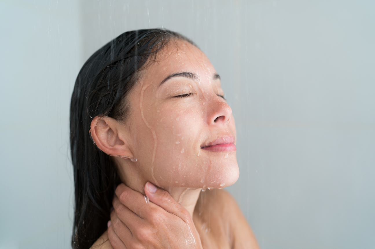 Should You Use Cleanser While In The Shower? Rejûvaskin