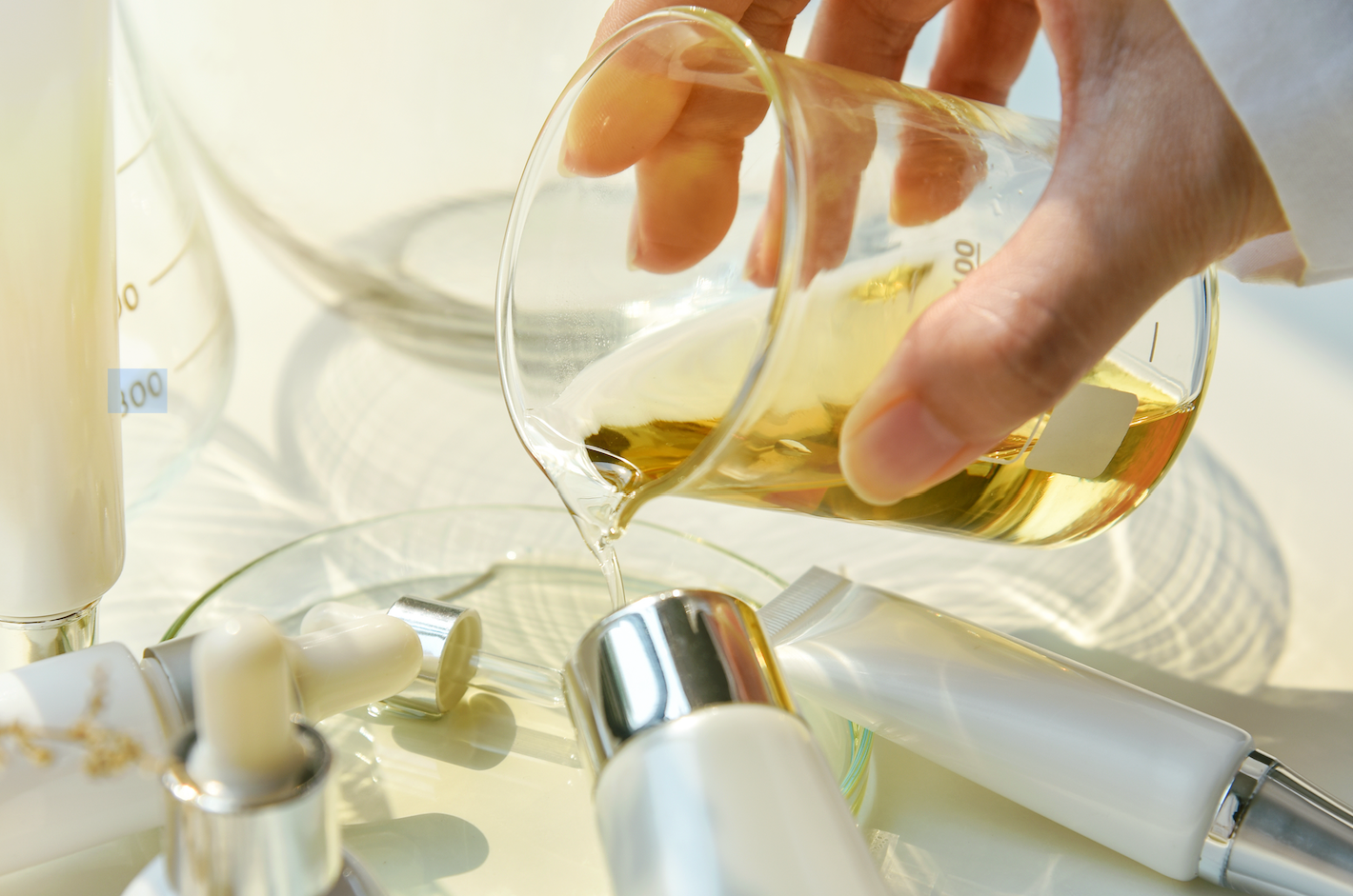Are There Any Good Alcohols For Skin? || cetearyl alcohol uses, is cetearyl alcohol drying, cetearyl alcohol for skin