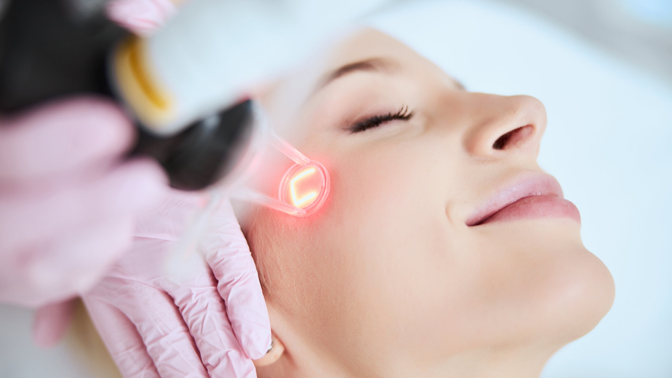 2024 Cosmetic Laser Trends: Minimally Invasive Procedures You Need to Try