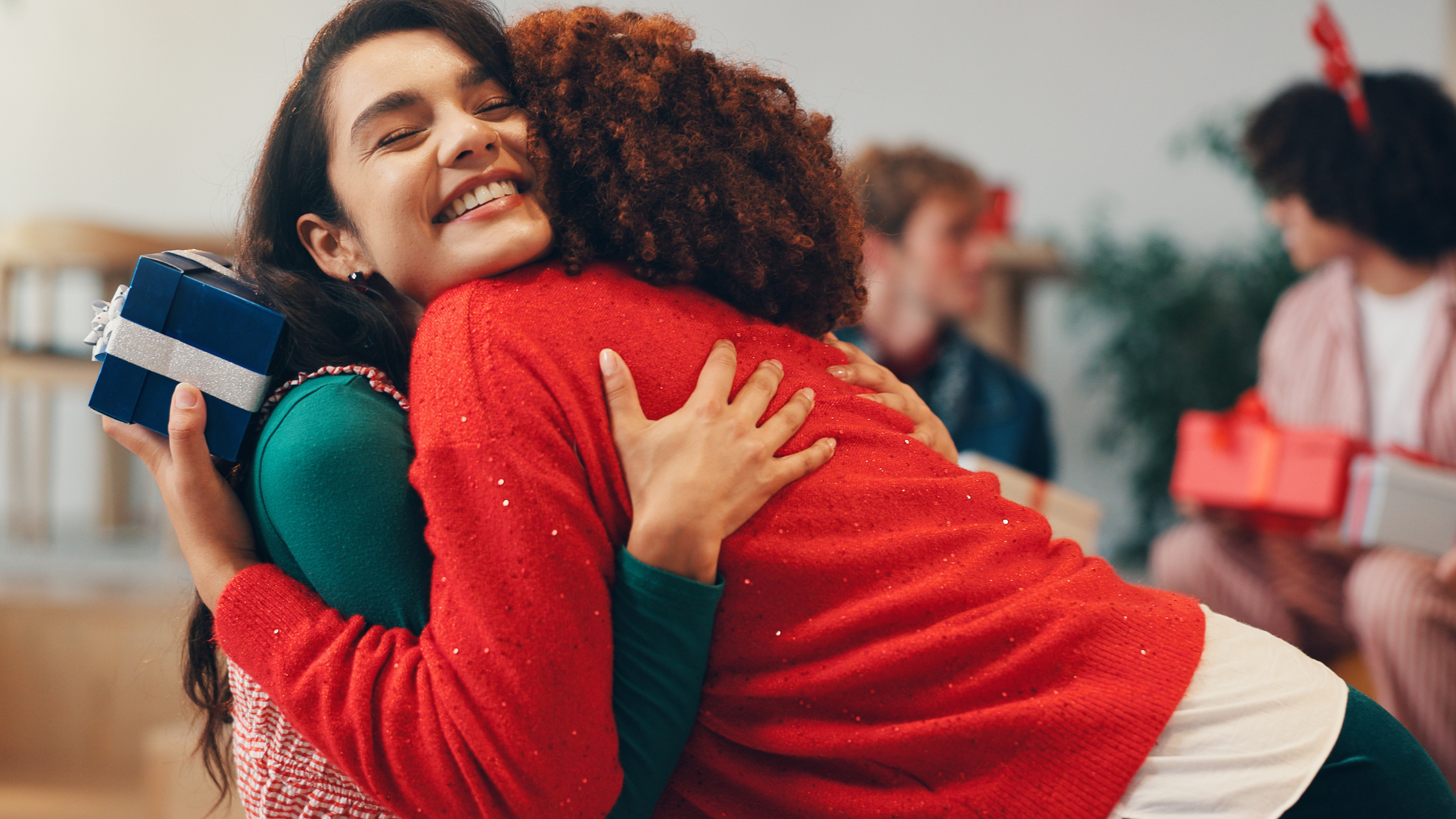 Give the Gift of Healing: Best Scar Care Gifts This Holiday Season